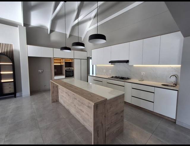 3 BEDROOM HOUSE FOR SALE IN LAMPIESBAAI
